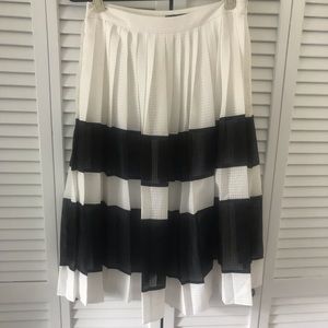 Banana Republic pleated midi skirt